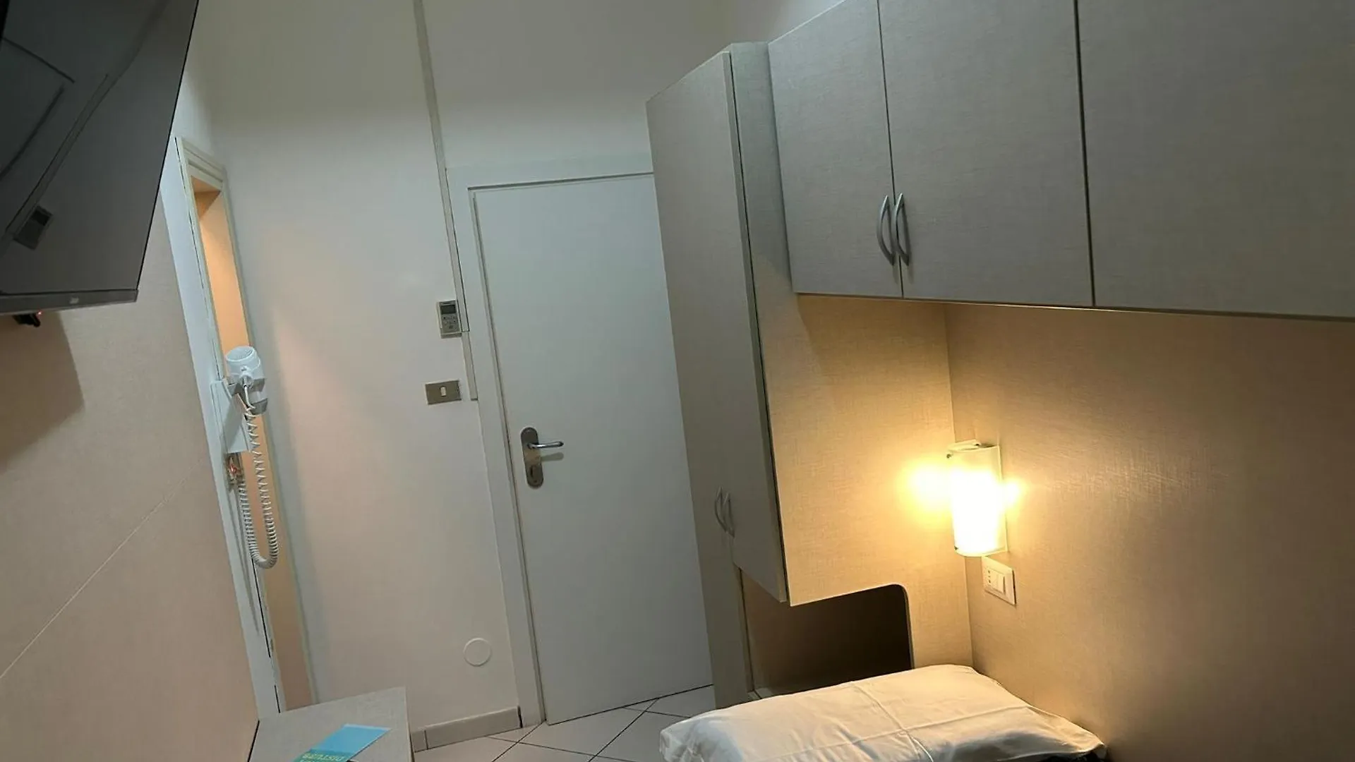 Hotel Sissi Rivazzurra Di Rimini 2*,  Italien