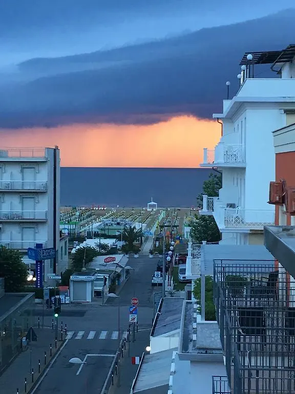 Hotel Sissi Rivazzurra Di Rimini 2*,